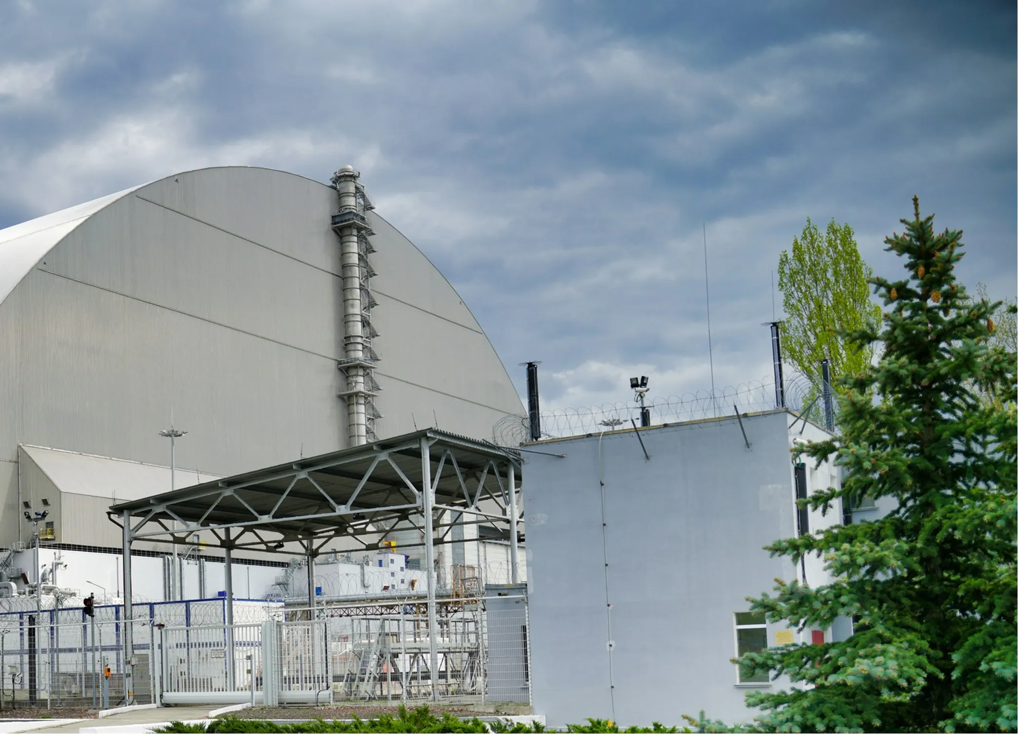 Field troubleshooting with AI knowledge management